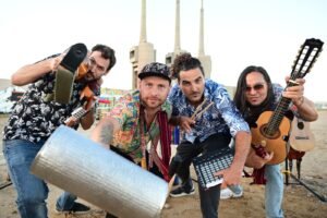 Calle Mambo fusiona ritmos urbanos con folclore latinoamericano en ‘Traporal’