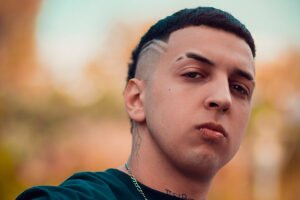 Mecha apuesta en su carrera musical con el lanzamiento del single y video «Running»