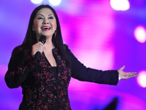 Ana Gabriel celebra 50 años de leyenda en el Movistar Arena