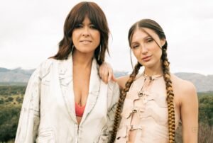 Vanesa Martín y Yami Safdie se unen en «4 paredes»