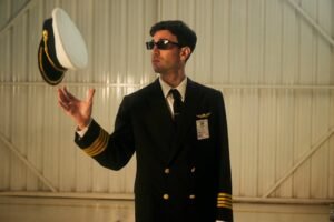 Conociendo Rusia retrata el viajar, el amor y la distancia en «Jet Love»