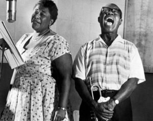 Ella Fitzgerald y Louis Armstrong, la historia detrás del dúo jazzero