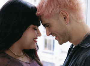 El regreso de la gran dupla: Fer Vázquez y Flor Álvarez presentan «Te Amo»