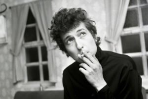 De la protesta al rock: Bob Dylan y la transformación del folk