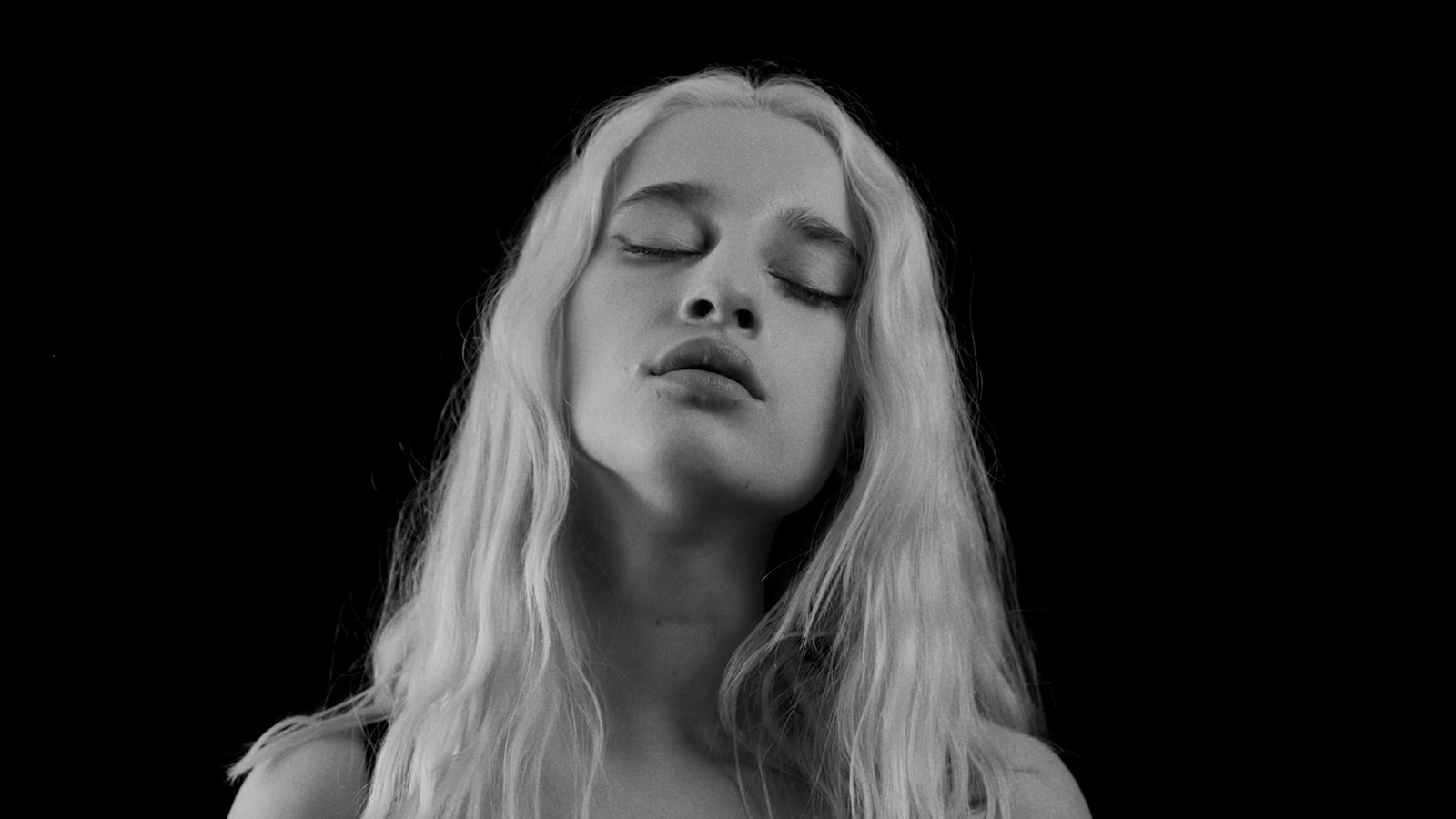 Mar Marzo presenta su nuevo single y videoclip 