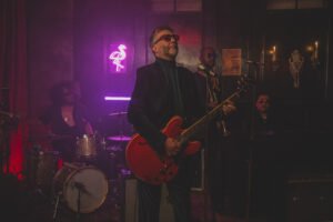 Fito Páez presenta el segundo videoclip de «EADDA9223» junto a Mon Laferte