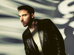 Llegó el segundo álbum de Juku Ares: «Quemarropa»