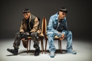 KHEA y Tiago PZK se unen en una balada emocional: «Para Amarte a Ti»