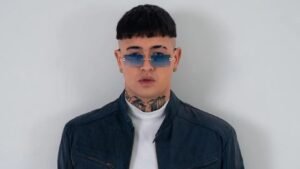 BM regresa a la cima del Billboard Argentina Hot 100 con Callejero Fino, La Joaqui y Lola Indigo: «M. A. (Mejores Amigos)»