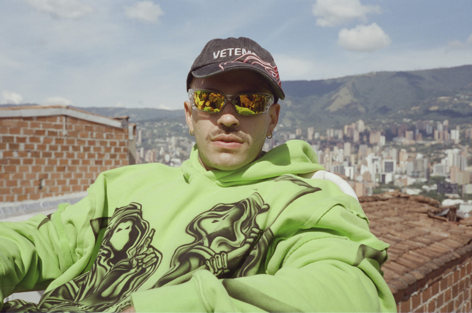 Feid le regaló al público un nuevo EP por fin de año: 