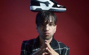Bhavi presenta su nuevo simple “Salsa Suprema” y línea de sneakers junto a Sarkany