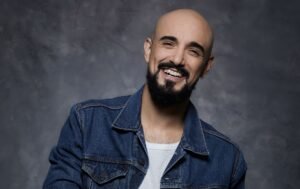 Abel Pintos presenta su álbum «Alta en el cielo»