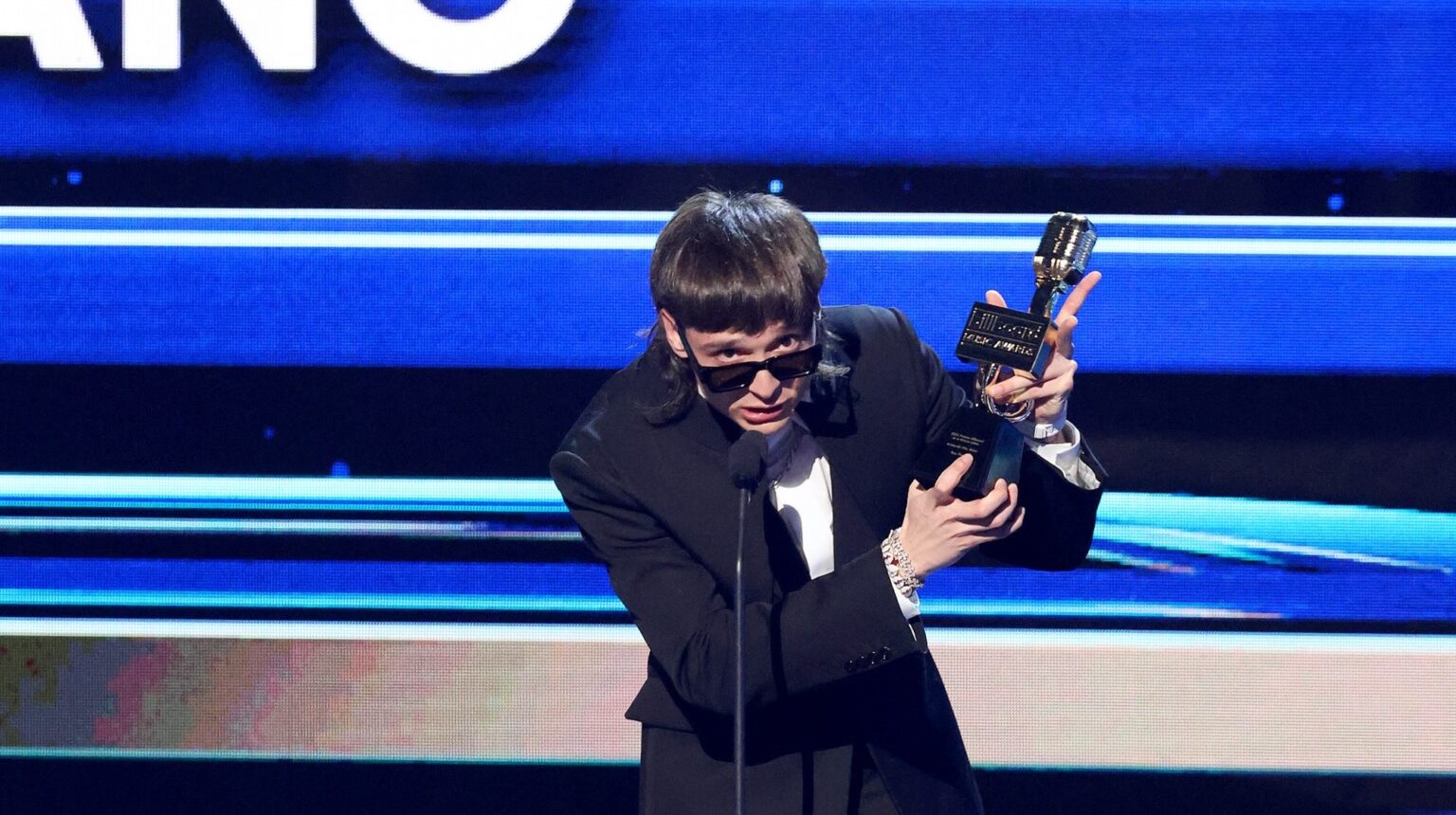 Premios Billboard de la Música Latina 2023: Peso Pluma y Bad Bunny se destacaron entre los ganadores