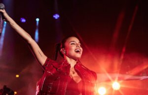 Johnnie Walker presentó su alianza con Emilia Mernes en el Festival Equal de Spotify