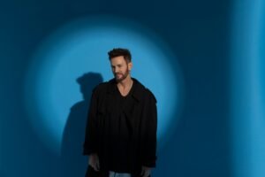 Axel revela "El motivo": un avance de su álbum "Vuelve"