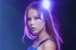 Carolina estrena su nuevo single “La noche en tus ojos“