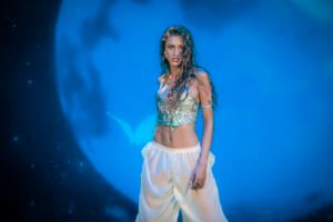 Trap y pop en el nuevo single de Mila Manes, “Tu amor”