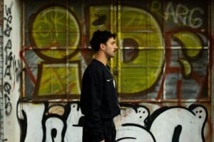 Emanuel Parga presenta «Resistencia», su nuevo single