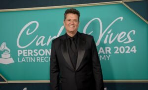 Carlos Vives: Celebrado como Persona del Año en los Latin Grammy 2024