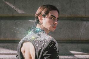 Javvi Elias: Un revolucionario del pop latino