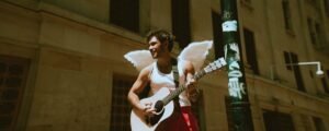 Simon Savi manifiesta el amor más profundo en su tema «Bombón»