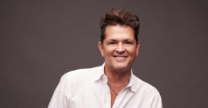 Carlos Vives: la alegría como estilo de vida