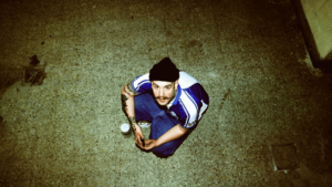 Evlay presentó su primer álbum junto a WOS, Santiago Motorizado, Taichu y mucho más