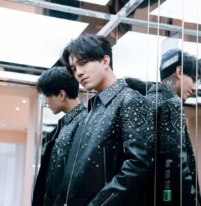 Dimash Qudaibergen, el artista que puede llegar a cantar seis octavas