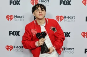 Peso Pluma, Shakira, Feid, Xavi y más: Lista de ganadores de los iHeartRadio Music Awards 2025