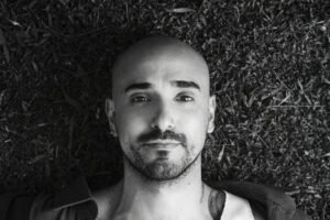 Abel Pintos lanza su versión de «Eres», el clásico de Café Tacvba