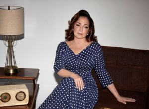 Gloria Estefan publica ‘Raíces’, su primer álbum completo en español en casi dos décadas
