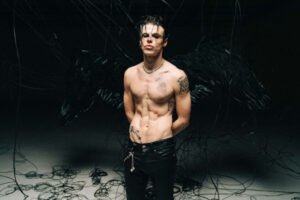 Yungblud presenta «Zombie» en la antesala del lanzamiento de su nuevo álbum ‘IDOLS’