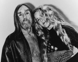 Anna von Hausswolff adelanta su próximo álbum con “Stardust” & “The Whole Woman”