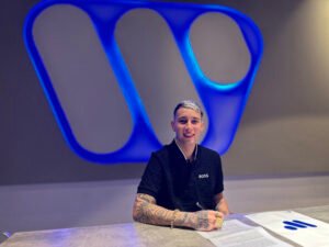 Renzo ED se suma a Warner Music Argentina y proyecta una nueva etapa en su carrera