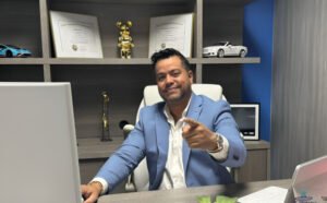 "Entre acordes y estrategias": el legado de Miguel Petit en la música latina