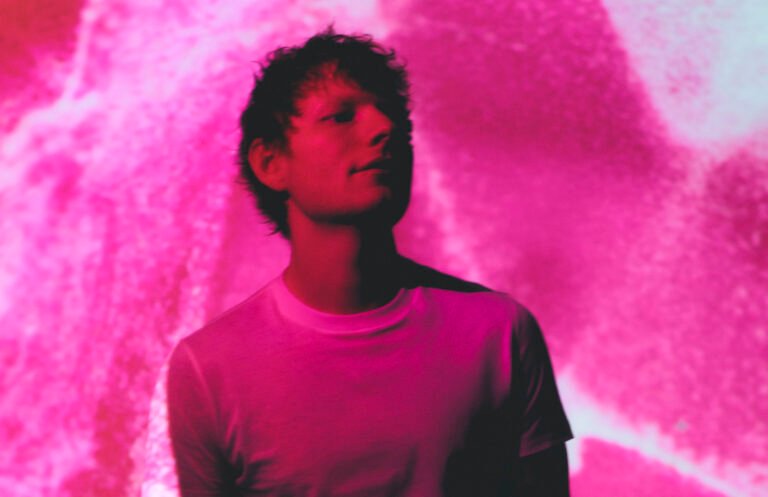 Ed Sheeran presenta la edición super deluxe de 'Play'