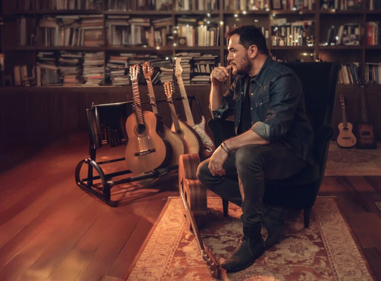 Ismael Serrano: “No puede ser cool ser cruel”