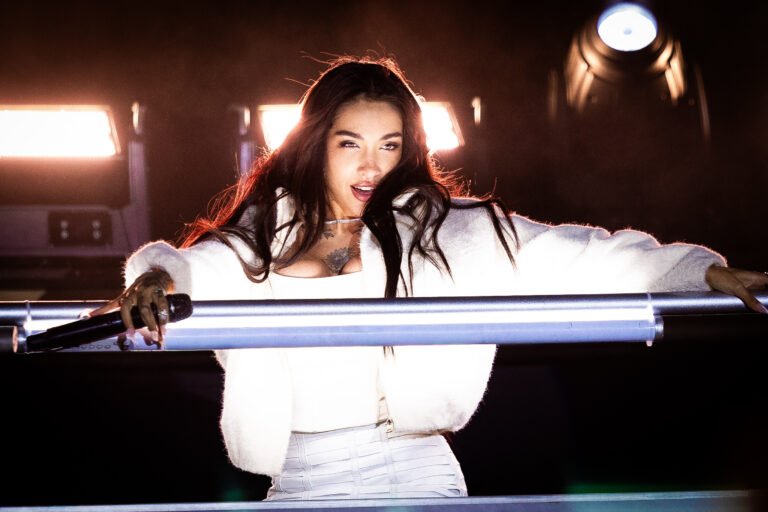 Maria Becerra coloca 11 tracks de Quimera en el Billboard Argentina Hot 100 