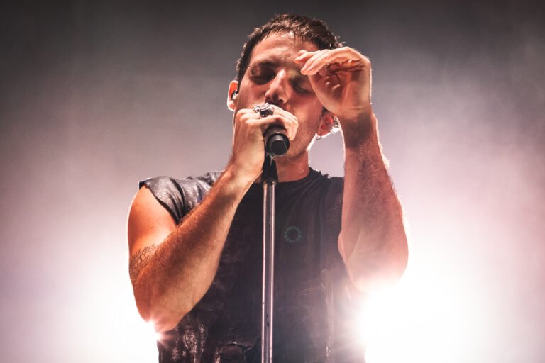 Wos cerró la edición 2025 de Noches Capitales con un show demoledor