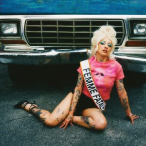 Mon Laferte ahonda en la oscuridad con 'Femme Fatale Vol. 2': "Me quedan muchas cosas por decir"