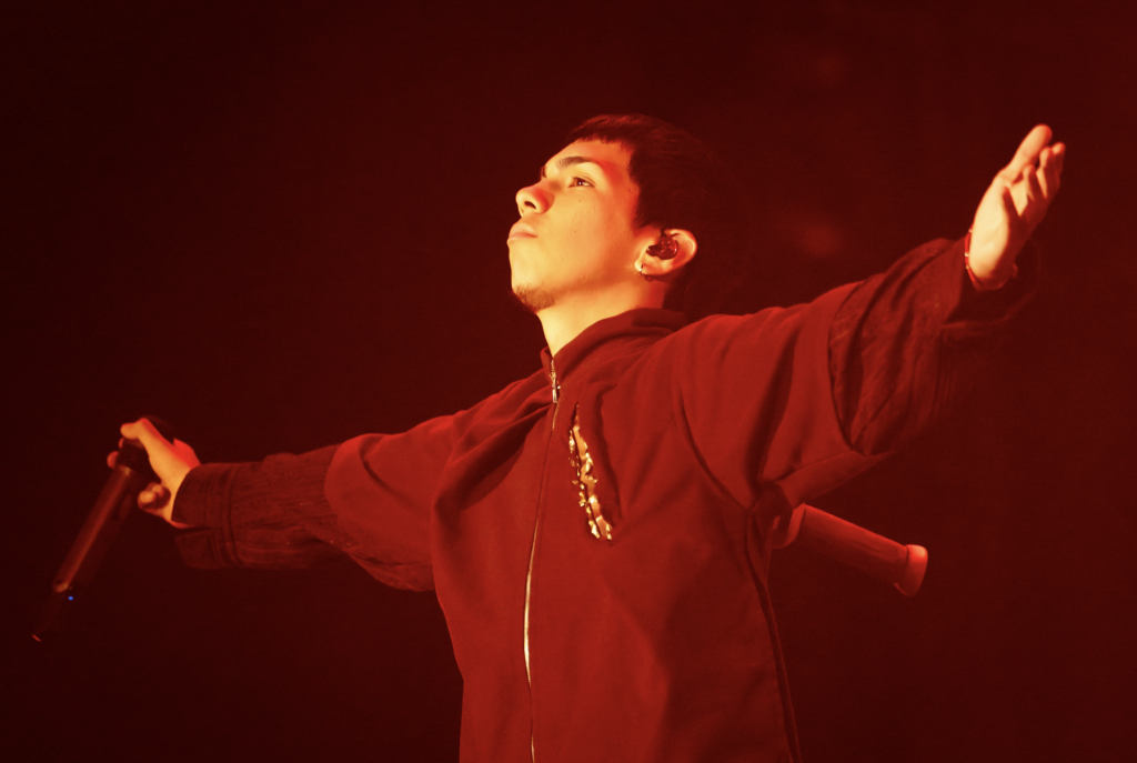 Milo J llevó 'La vida era más corta' a Vélez: las mejores imágenes