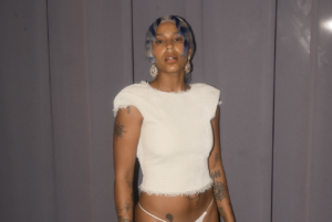 Tokischa lanza "Ridin" y estrena un videoclip filmado en Nueva York