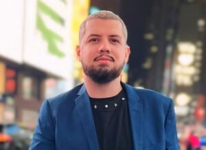 Cómo Julián Villalta logró expandir Warner Music Centroamérica y Andes en la región