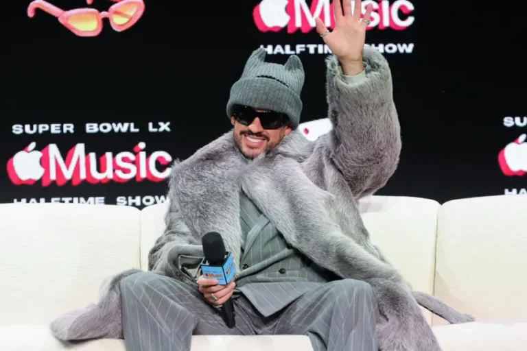 Bad Bunny no buscaba encabezar el show del Super Bowl, pero dice que "será una gran fiesta"
