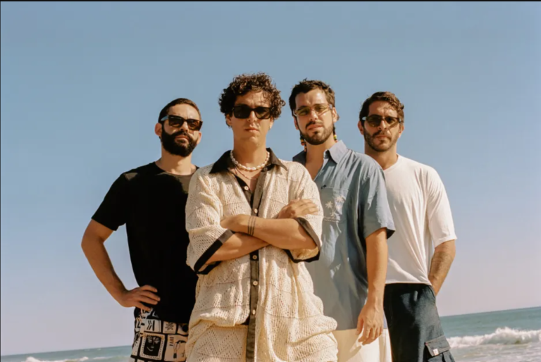 Cuatro discos con la palabra más allá del género