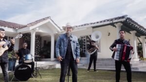 Kevin Montoya refleja sus raíces en Colombia con "Jornalero"