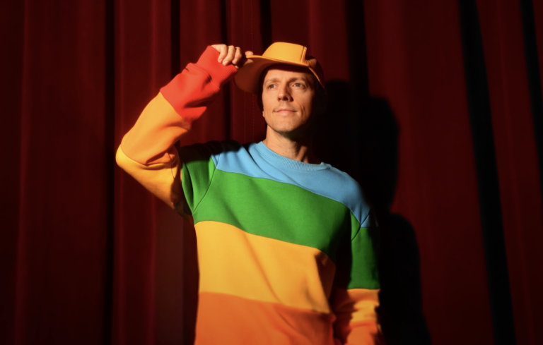 Jason Mraz: "El silencio es una manera de proteger al corazón frente al juicio"