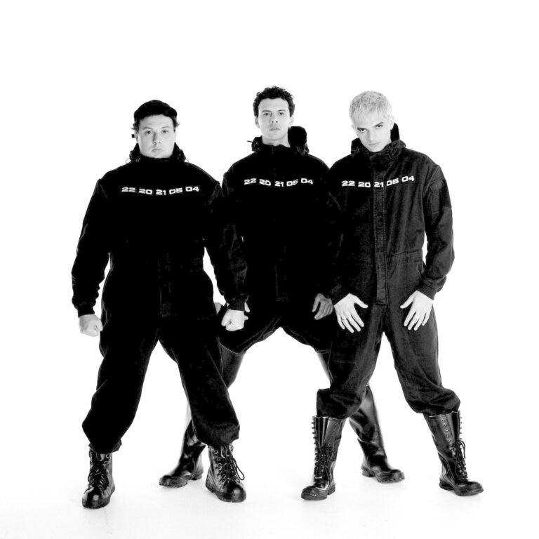 Usted Señalemelo: cuarto disco, misma esencia y otra piel