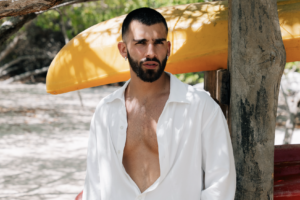 Manuel Turizo presenta 'Apambichao', con un concepto centrado en Colombia