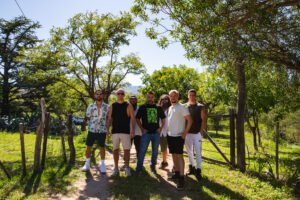 Las Pastillas del Abuelo estrenan "Una Contra Otra" antes de su show en Ferro